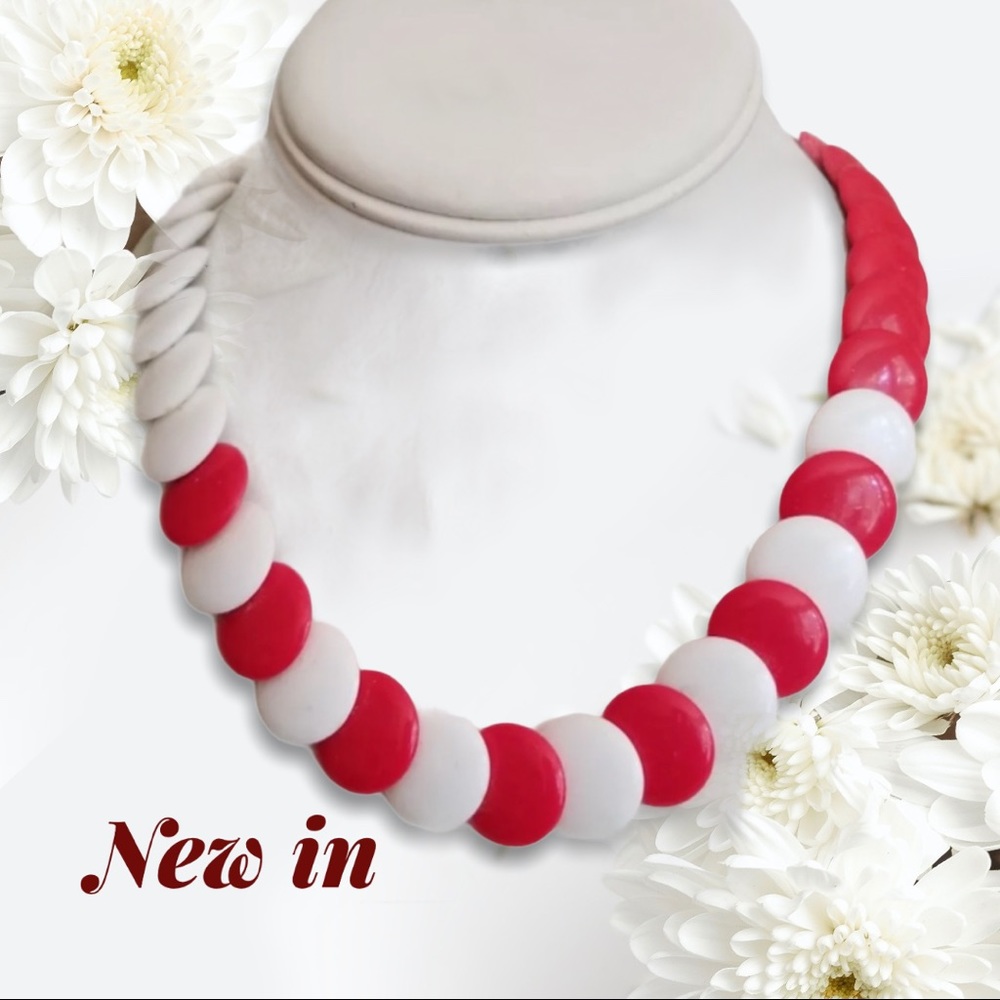 VTG AVON DISK NECKLACE
